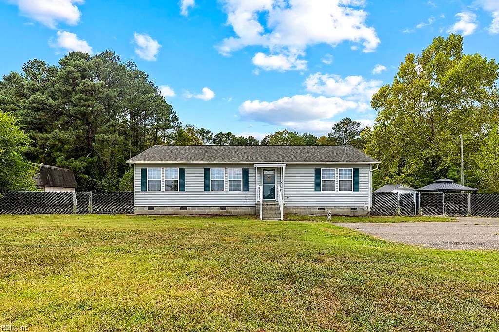 2455 Hog Island RD, SURRY VA 23883 - Photo 2