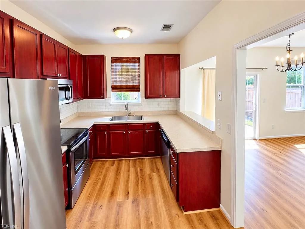 313 Holyoke LN, CHESAPEAKE VA 23320 thumb 8