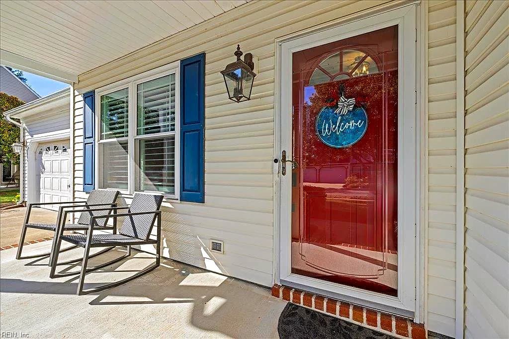 952 Gideon RD, VIRGINIA BEACH VA 23454 - Photo 4