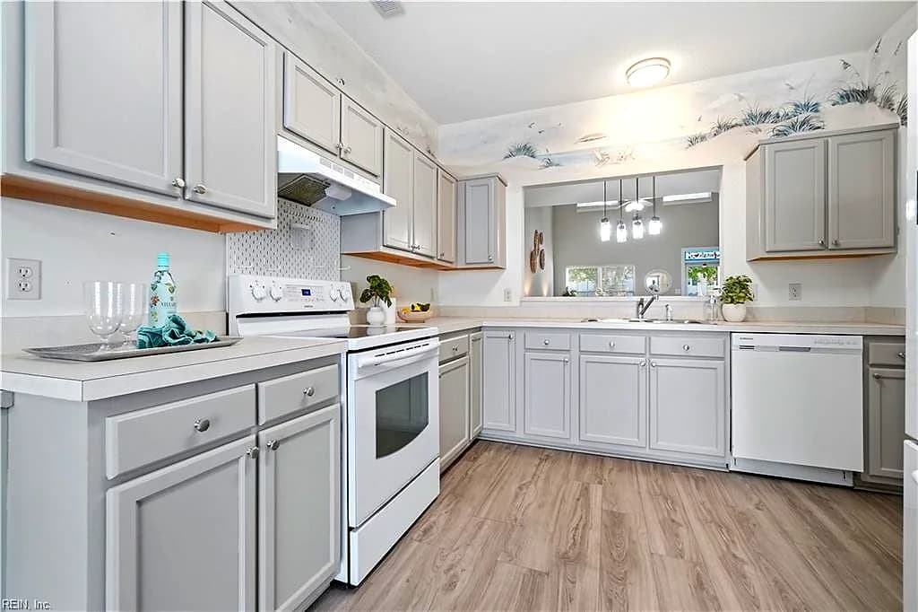 1304 Tuscany DR, VIRGINIA BEACH VA 23456 thumb 10