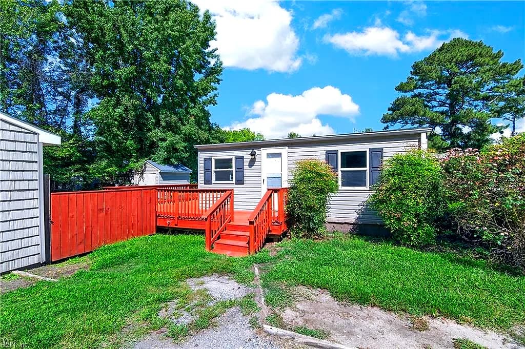 523 Reddick RD, NEWPORT NEWS VA 23608 - Photo 5