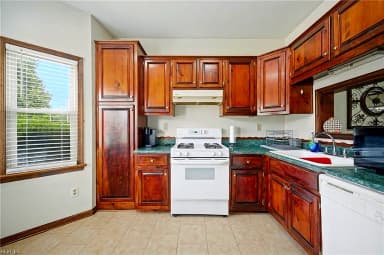 719 Creekside CRES, CHESAPEAKE VA 23320 thumb 7