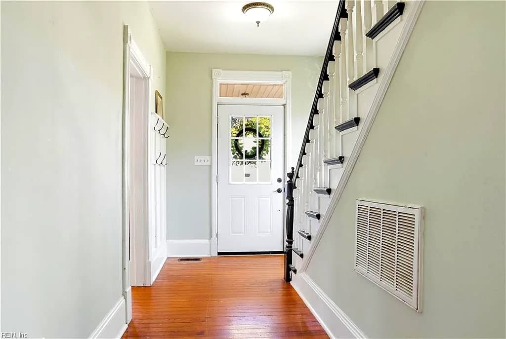 201 Beach Rd RD, HAMPTON VA 23664 thumb 7