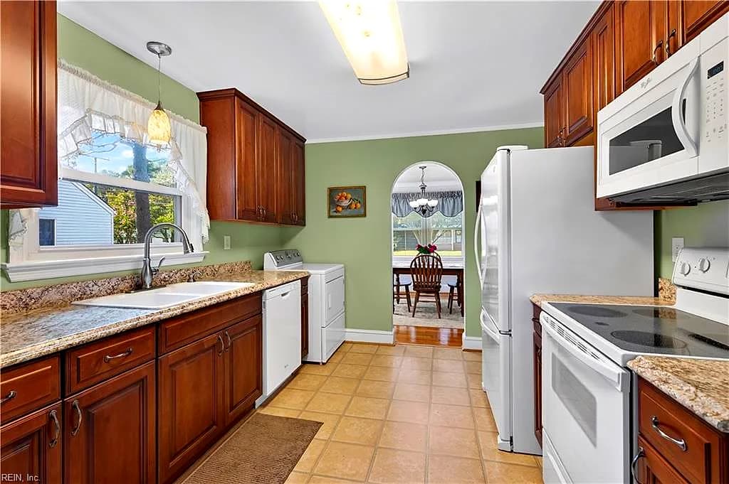 2528 Shafer ST, NORFOLK VA 23513 thumb 12