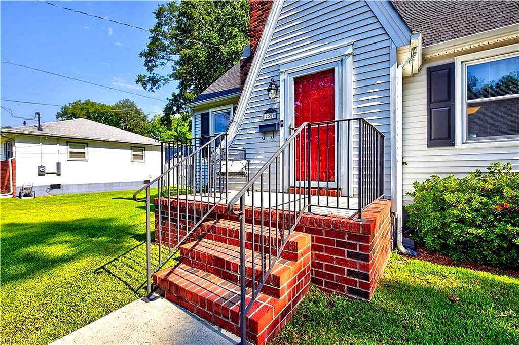 2528 Shafer ST, NORFOLK VA 23513 - Photo 3