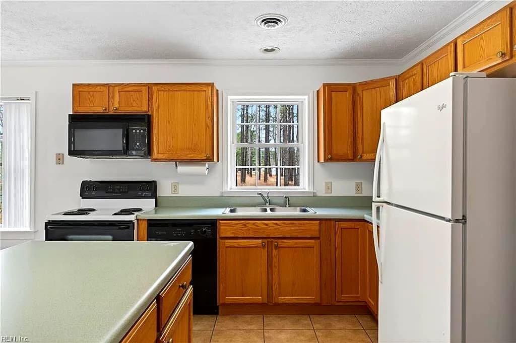 76 Bavon WAY, PORT HAYWOOD VA 23138 thumb 12