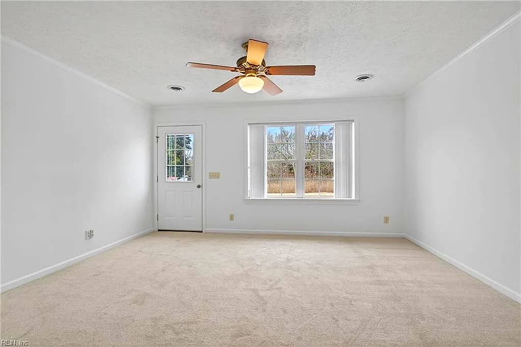 76 Bavon WAY, PORT HAYWOOD VA 23138 - Photo 5