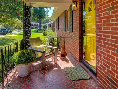 6813 Pallister RD, NORFOLK VA 23518 thumb 3