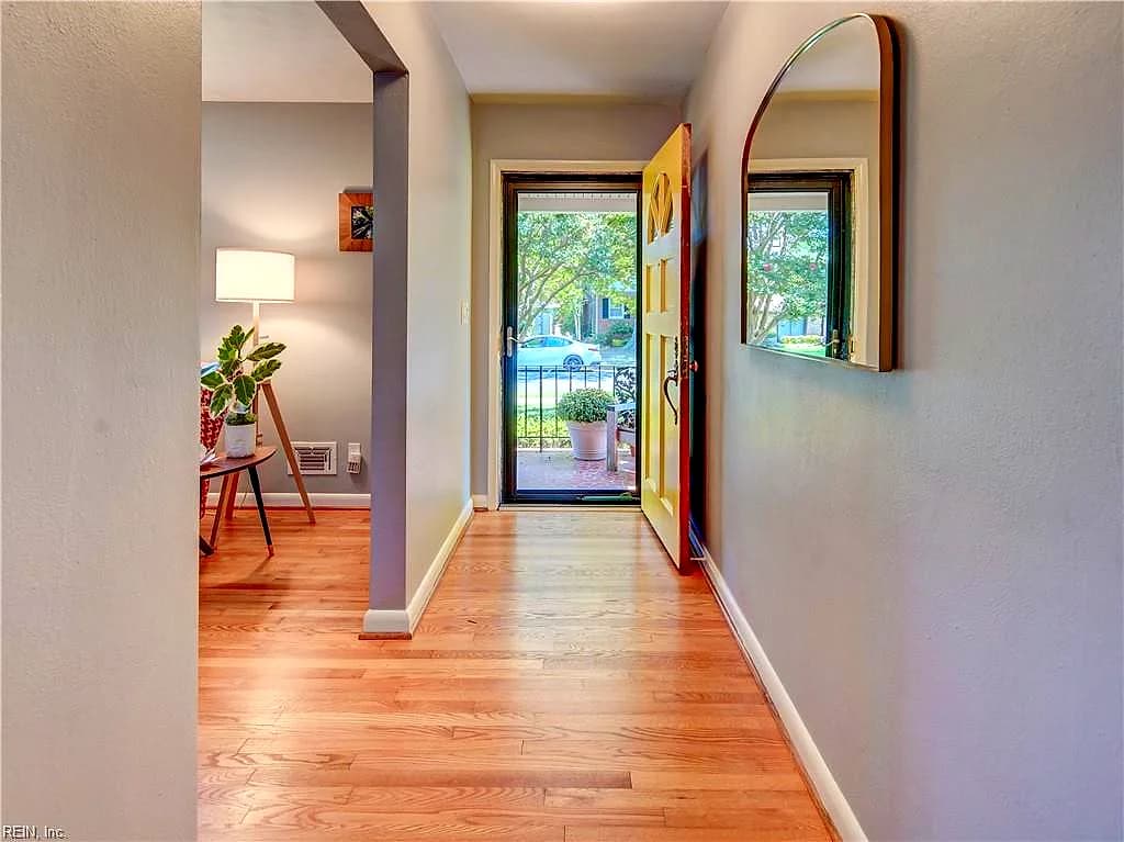 6813 Pallister RD, NORFOLK VA 23518 - Photo 4
