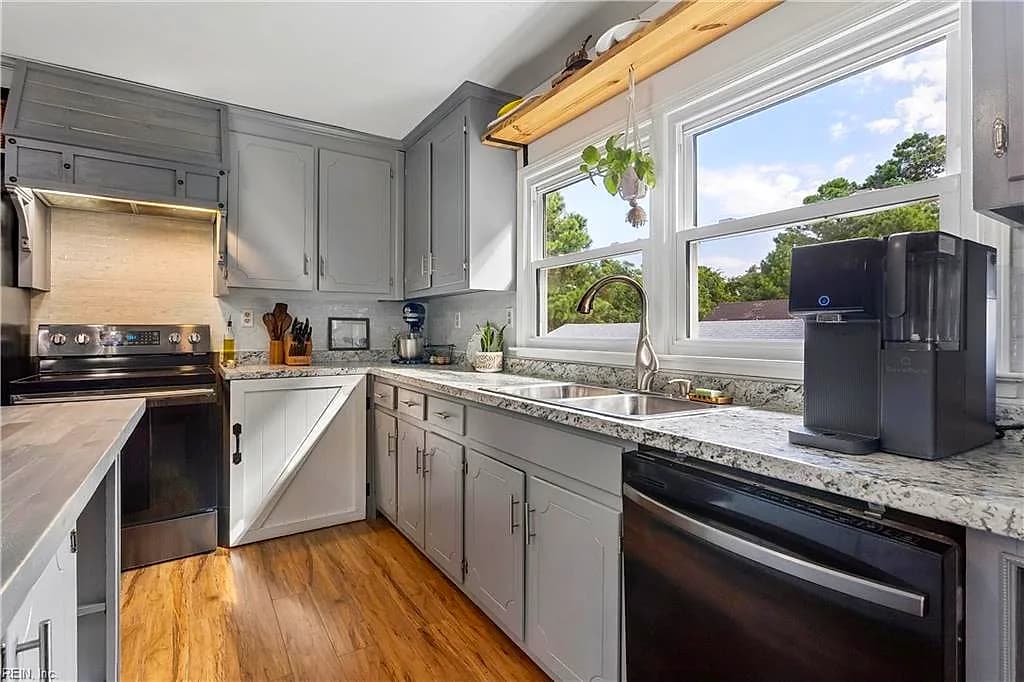 219 Wind Mill Point RD, HAMPTON VA 23664 thumb 9