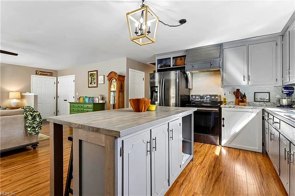 219 Wind Mill Point RD, HAMPTON VA 23664 thumb 10