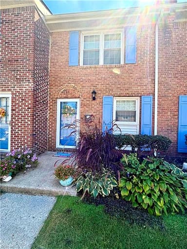 887 Elizabeth CT, VIRGINIA BEACH VA 23451 thumb 1