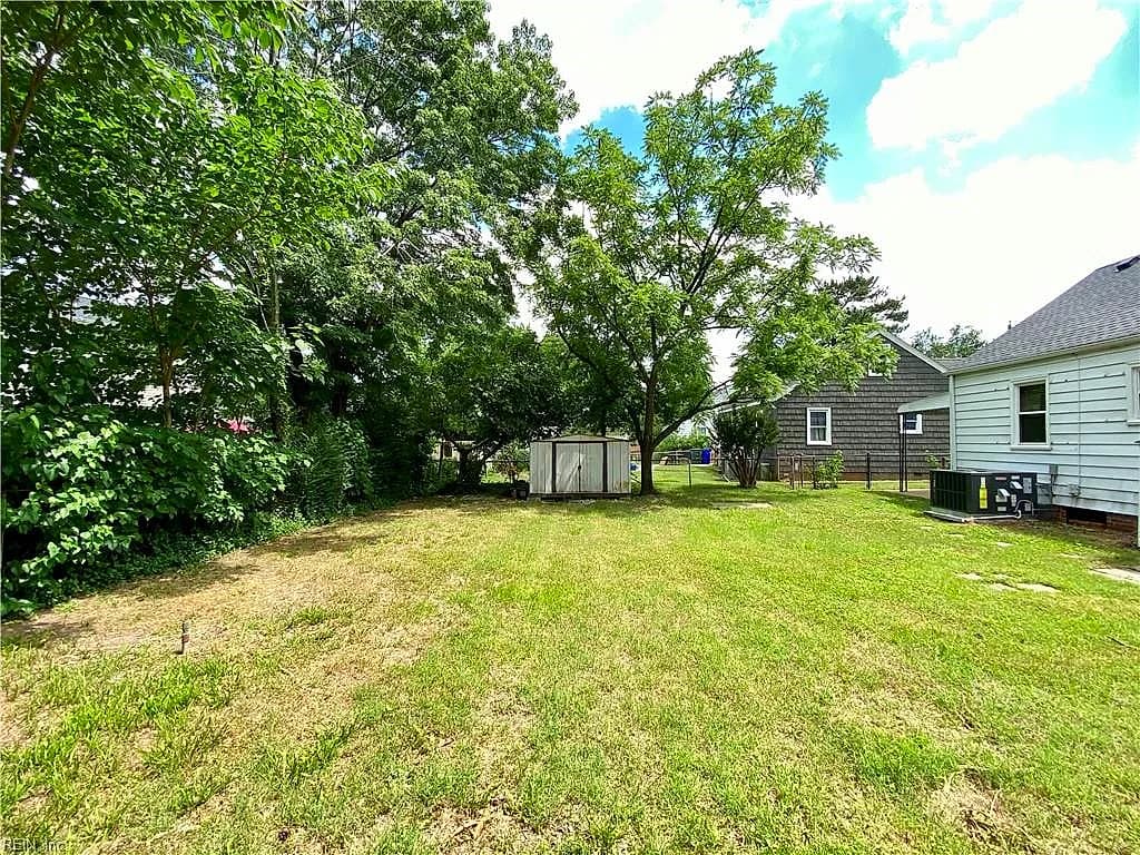 1376 E Norcova DR, NORFOLK VA 23502 thumb 11