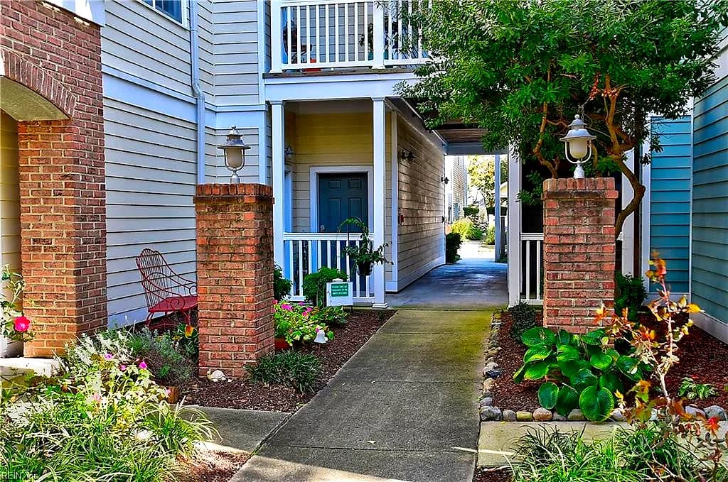 8264 N View BLVD, NORFOLK VA 23518 - Photo 4