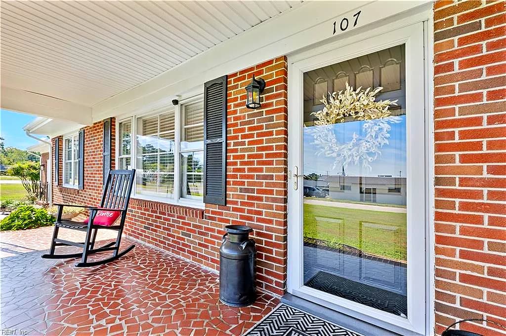 107 Grove AVE, SUFFOLK VA 23434 - Photo 4