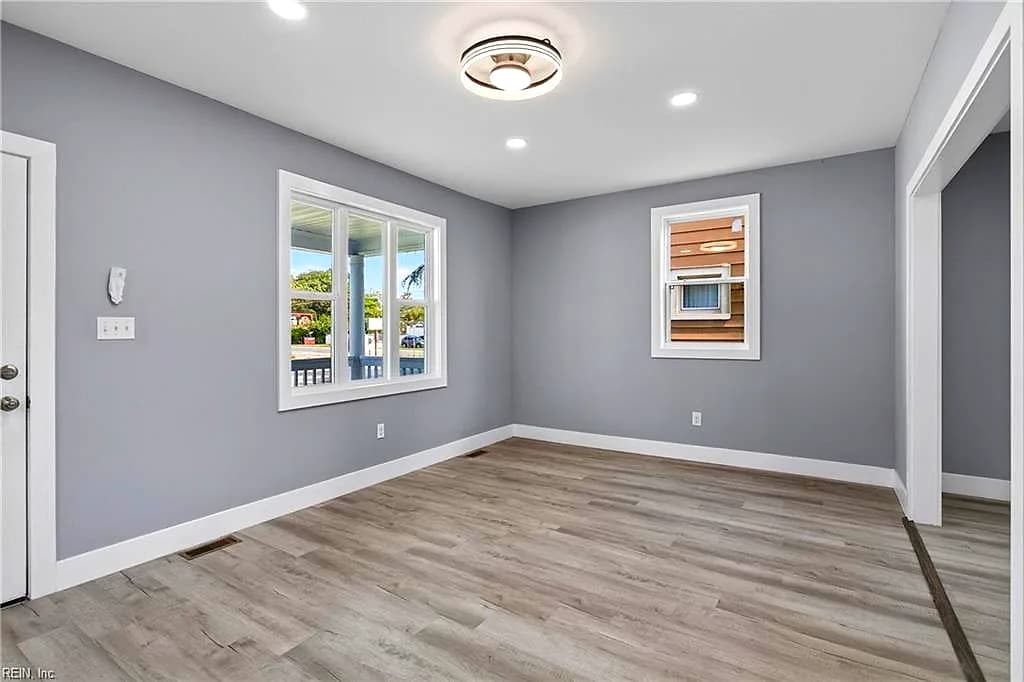 307 Hickory AVE, NEWPORT NEWS VA 23607 thumb 6