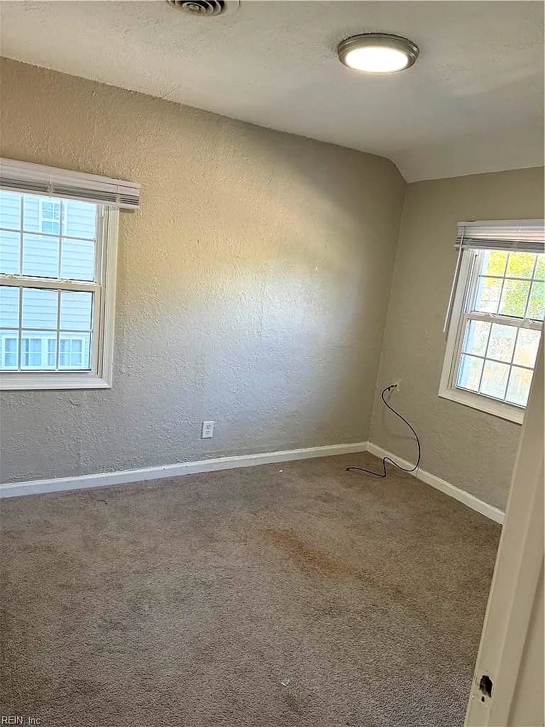 23 Farragut ST, PORTSMOUTH VA 23702 - Photo 5