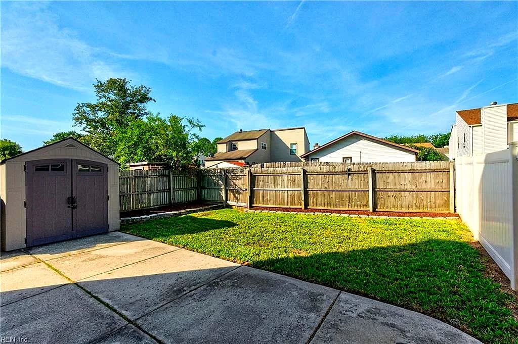 1261 Christian CT, VIRGINIA BEACH VA 23464 - Photo 5