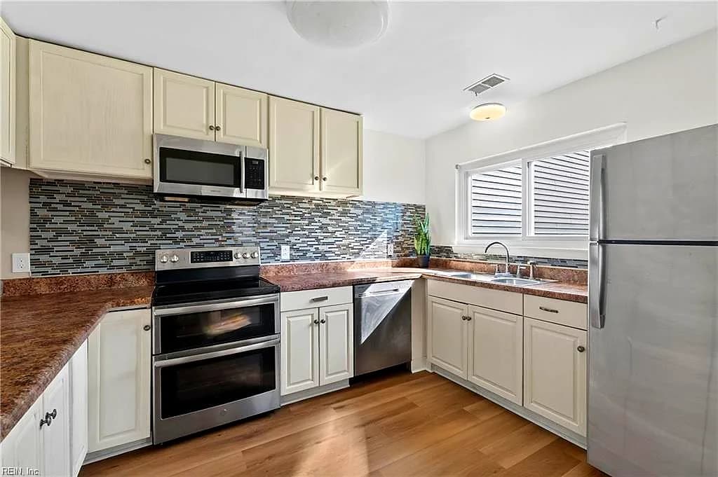1261 Christian CT, VIRGINIA BEACH VA 23464 thumb 9