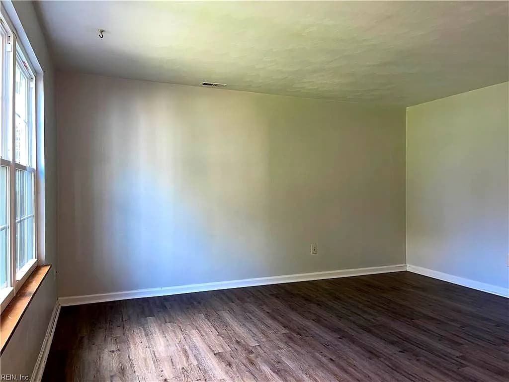1214 Holly AVE, CHESAPEAKE VA 23324 - Photo 3