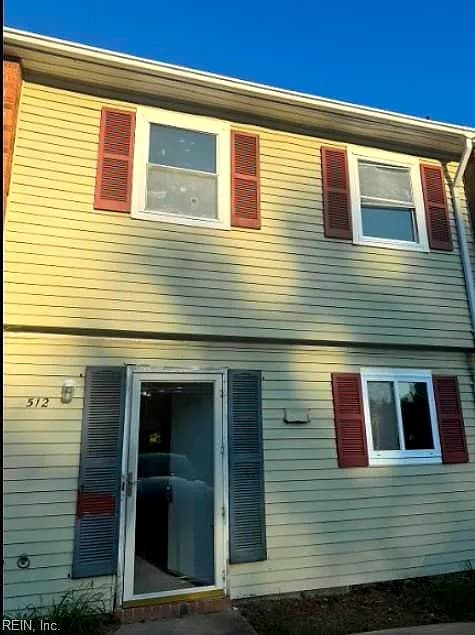 512 Carnaby CT, VIRGINIA BEACH VA 23454 - Main photo