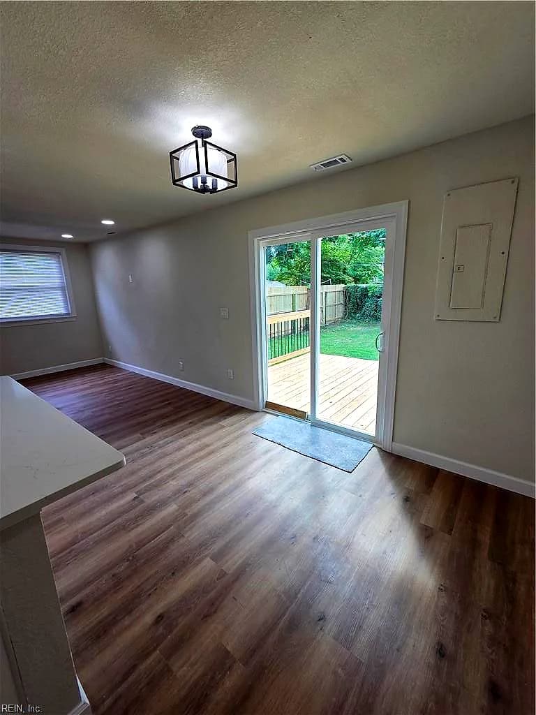 321 Beacon Rd RD #Ave, PORTSMOUTH VA 23702 thumb 11