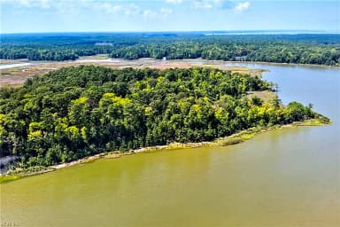 270 Lawnes Neck DR, SMITHFIELD VA 23430 thumb 4