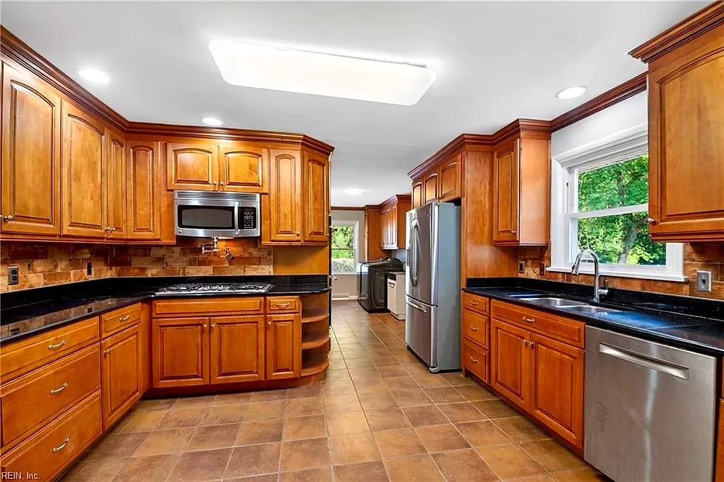 4232 Greendell RD, CHESAPEAKE VA 23321 thumb 11