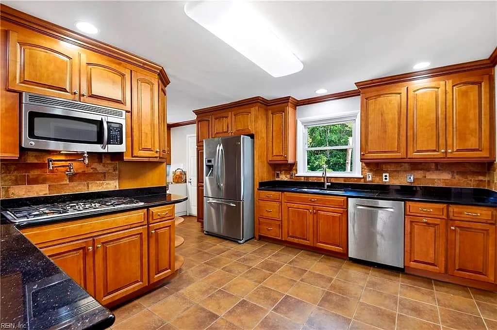4232 Greendell RD, CHESAPEAKE VA 23321 thumb 10