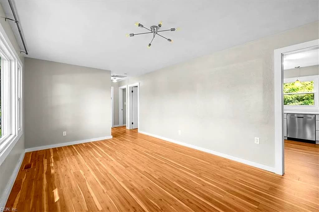 13 Catalina DR, HAMPTON VA 23664 thumb 8
