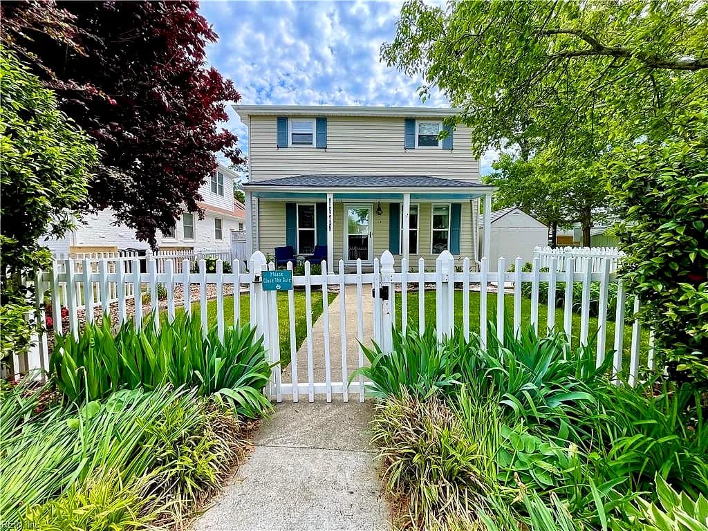 1207 Baltic AVE, VIRGINIA BEACH VA 23451 - Photo 2