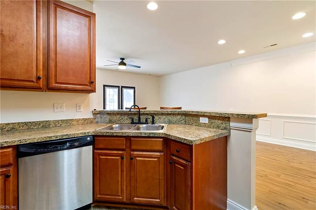 112 Mount Vernon CT, SMITHFIELD VA 23430 thumb 8