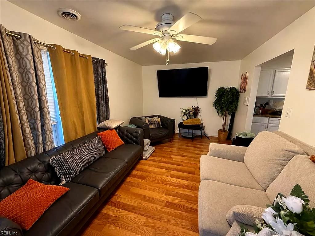 2728 Jason AVE, NORFOLK VA 23509 - Photo 3