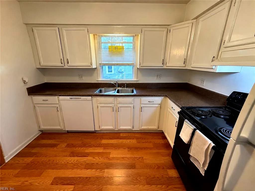 2728 Jason AVE, NORFOLK VA 23509 - Photo 5