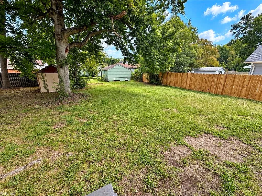 303 Ivey ST, PORTSMOUTH VA 23701 thumb 8