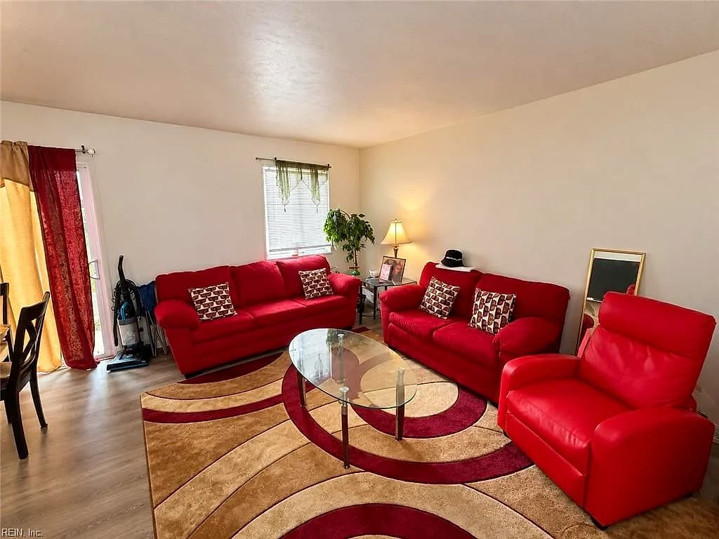 6524 Pasteur CT, NORFOLK VA 23513 - Photo 3