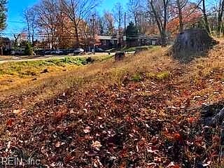 451 Eastwood DR, NEWPORT NEWS VA 23602 - Photo 5