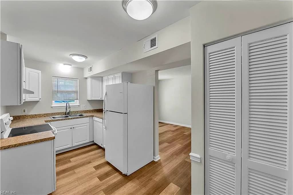 702 Wolftrap LN, VIRGINIA BEACH VA 23462 thumb 8