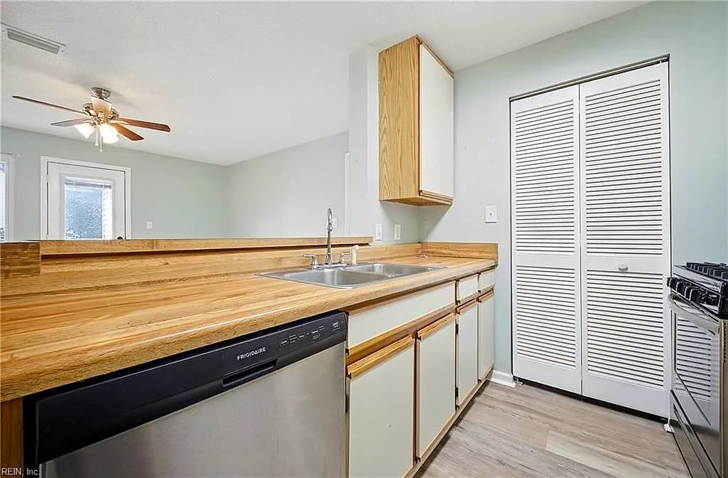 12632 Daybreak CIR, NEWPORT NEWS VA 23602 thumb 9