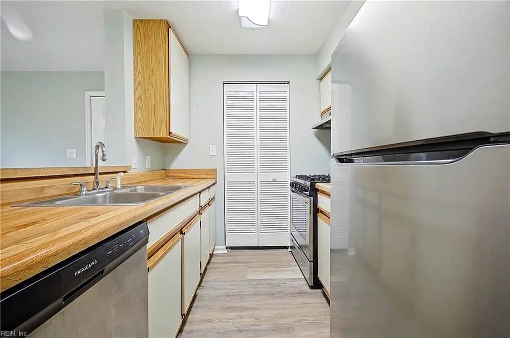 12632 Daybreak CIR, NEWPORT NEWS VA 23602 thumb 10