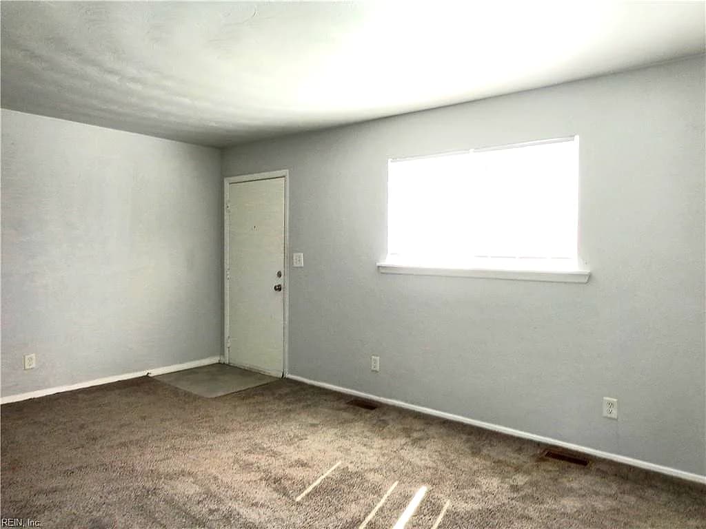 1625 W Pembroke AVE #4, HAMPTON VA 23661 thumb 8