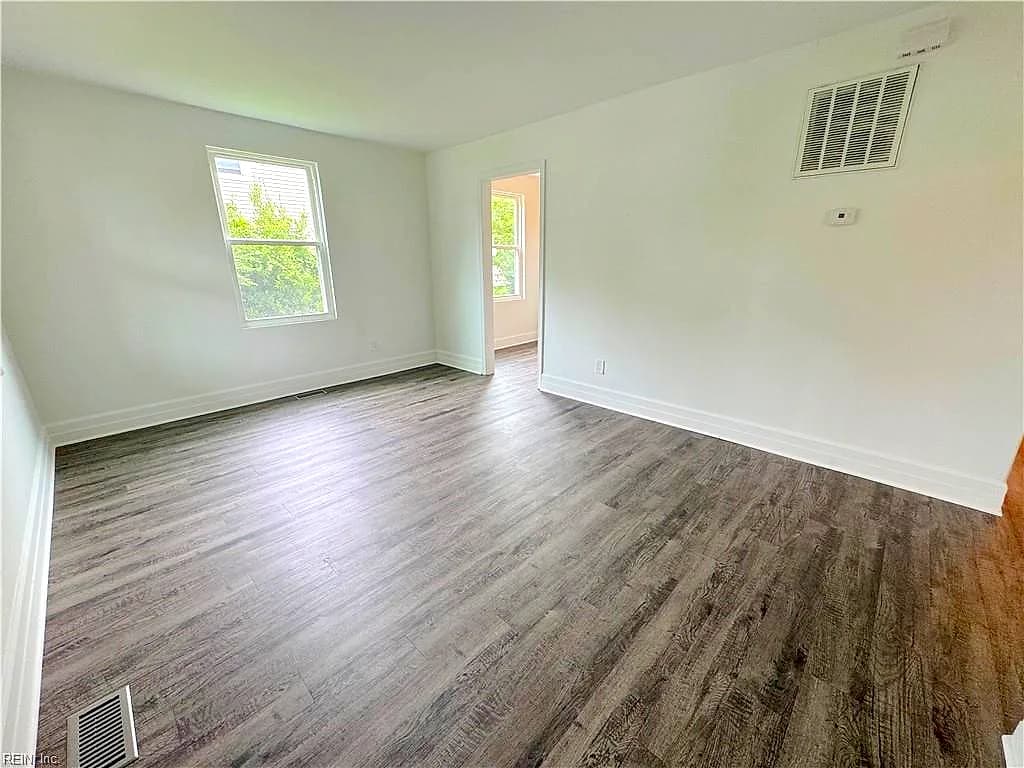 516 Homestead AVE, HAMPTON VA 23661 - Photo 4