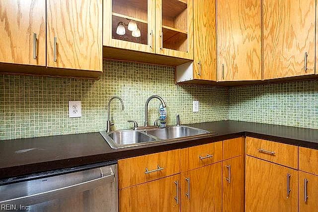 6242 Niagara CIR, NORFOLK VA 23509 thumb 9