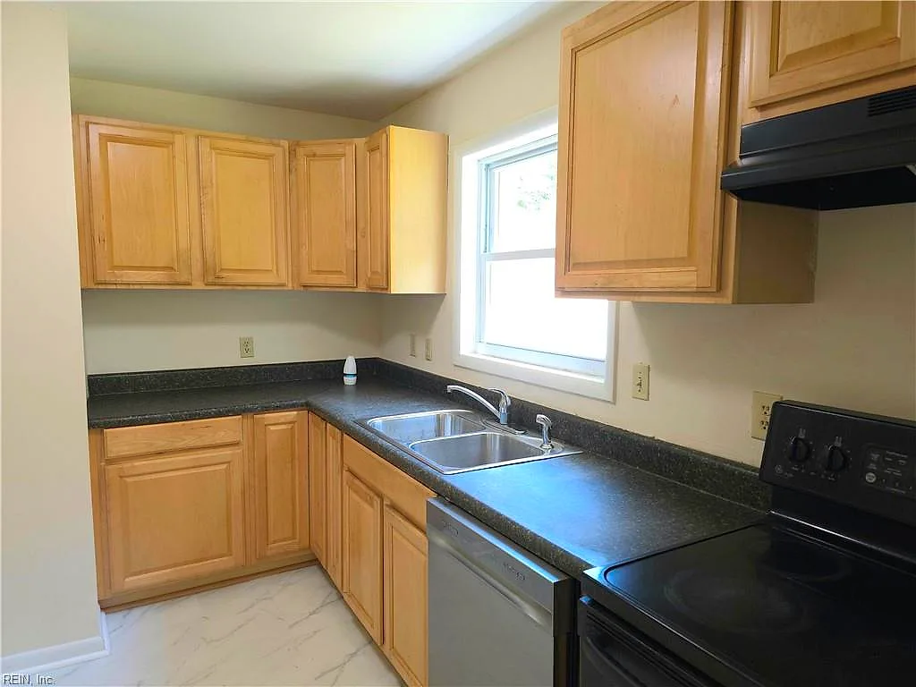 87 Kendall DR, NEWPORT NEWS VA 23601 thumb 8