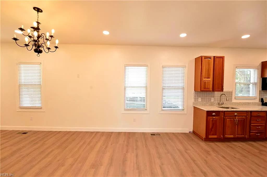 1301 W 37th ST, NORFOLK VA 23504 thumb 11