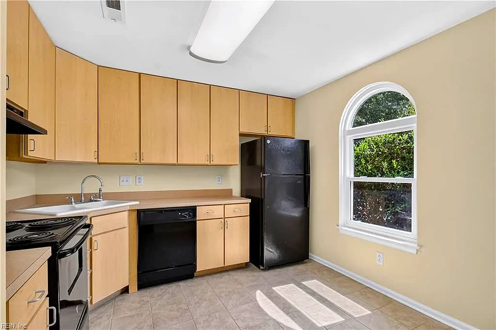 504 Mary Robert LN, NEWPORT NEWS VA 23608 thumb 11
