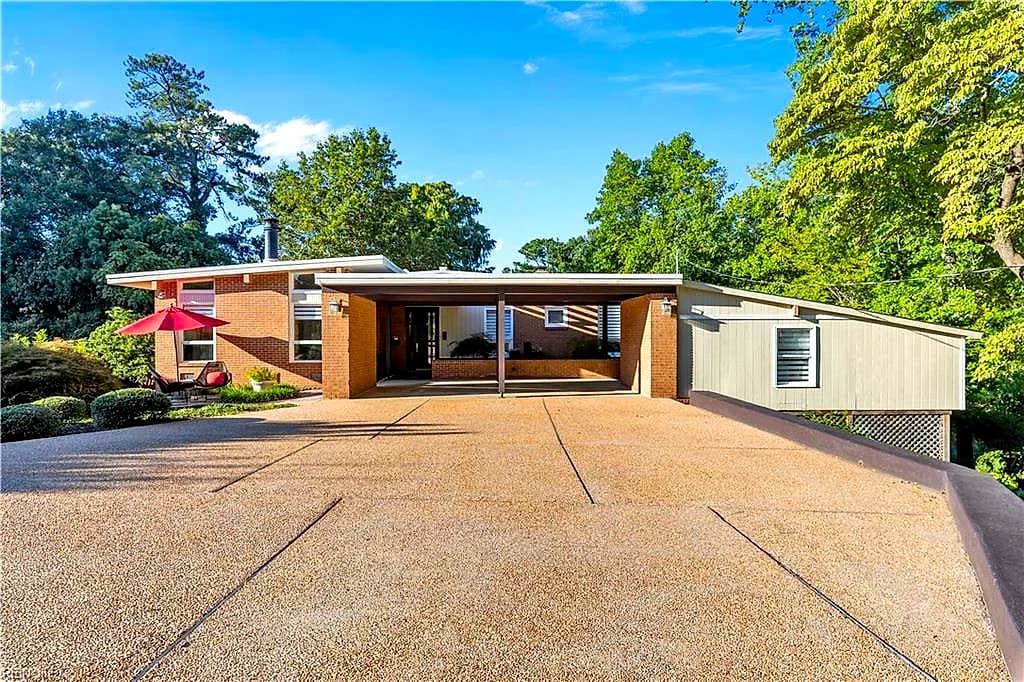 8 Rollingwood PL, NEWPORT NEWS VA 23606 - Main photo