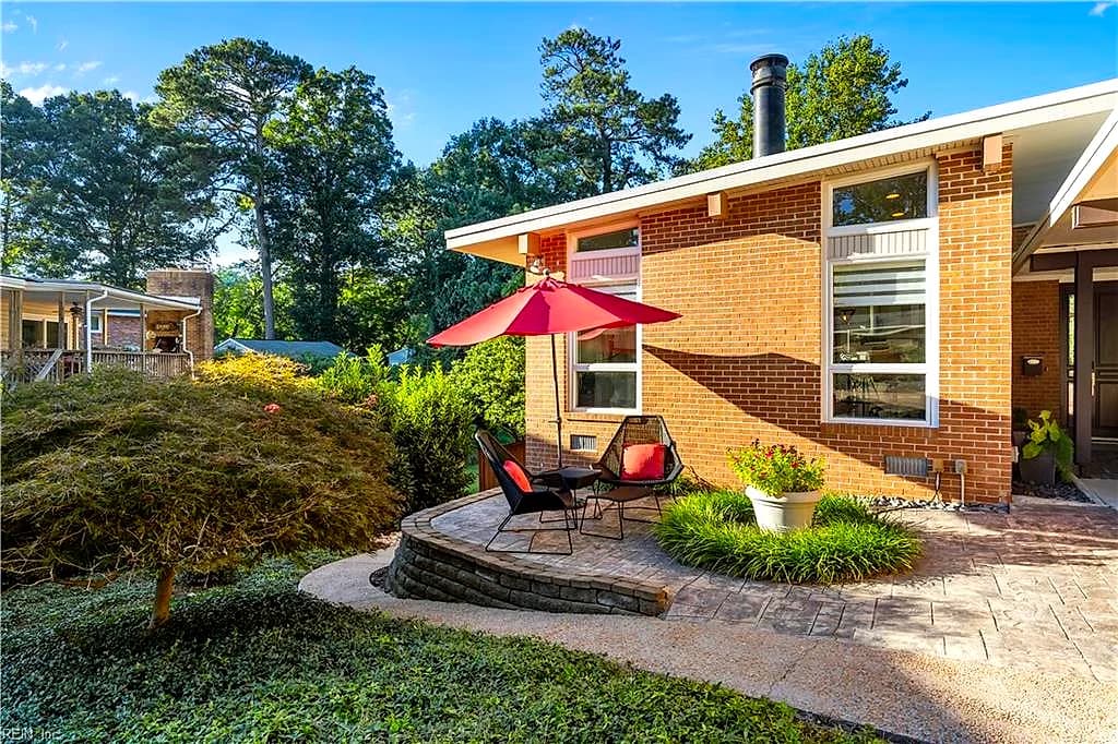 8 Rollingwood PL, NEWPORT NEWS VA 23606 - Photo 4