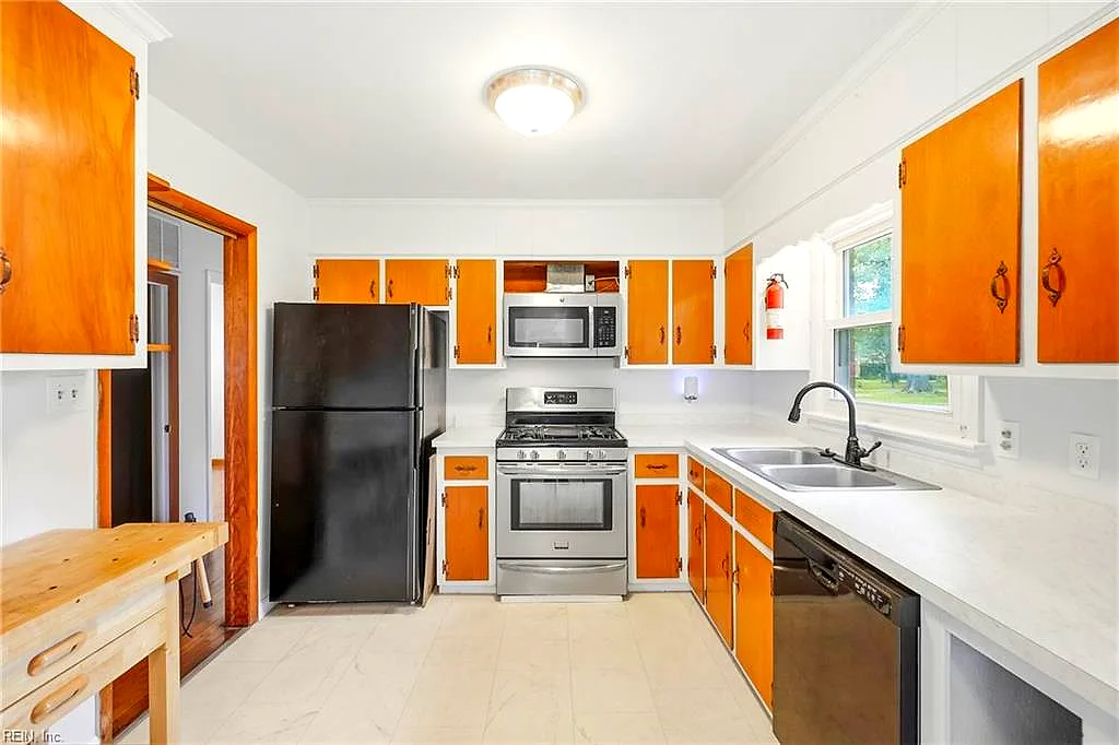 793 Fawn LN, NEWPORT NEWS VA 23602 thumb 6