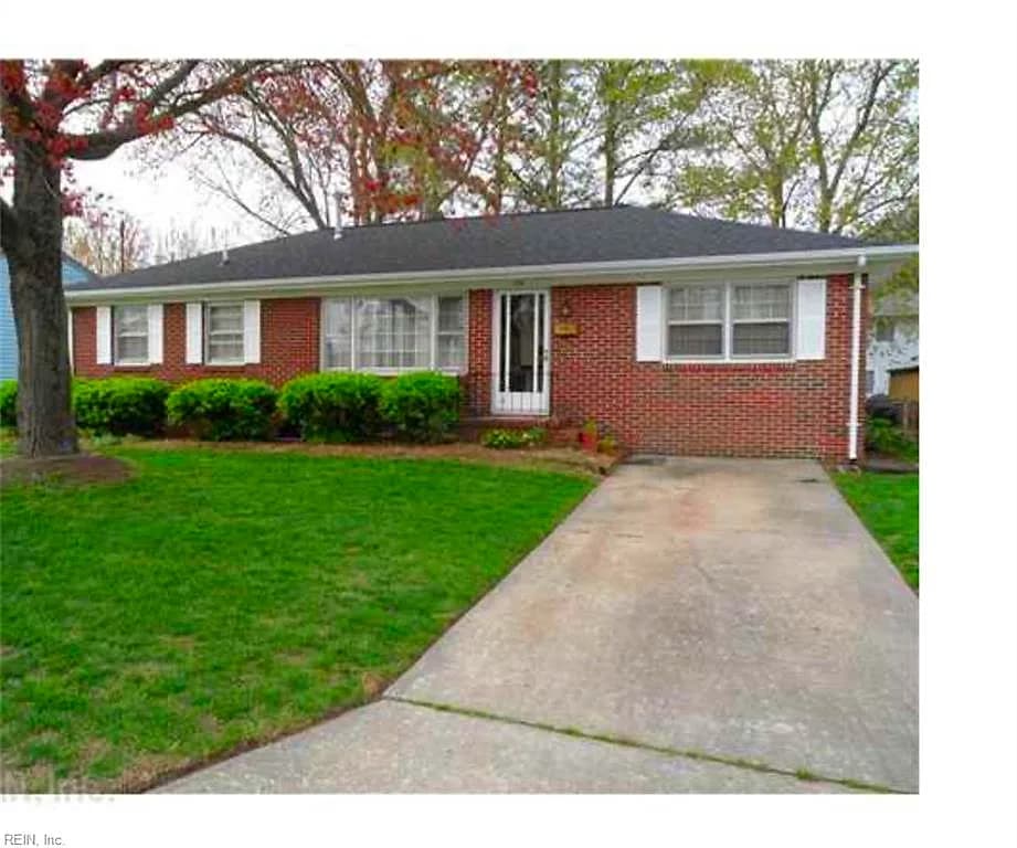 105 Janet DR, HAMPTON VA 23666 - Photo 2